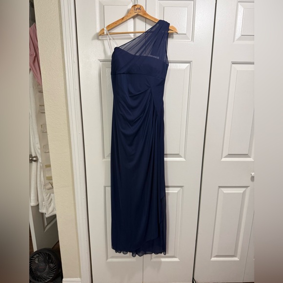 David Bridal Bridesmaid Navy Blue One-Shoulder Dress Sz 8. Style F19074 - Picture 1 of 4